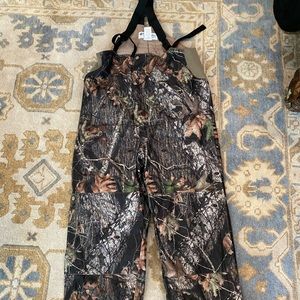 Columbia size large hunting bib